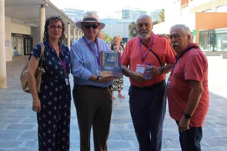 LA CENTENARIA REVISTA CREVILLENTE SEMANA SANTA PRESENTE EN GANDÍA